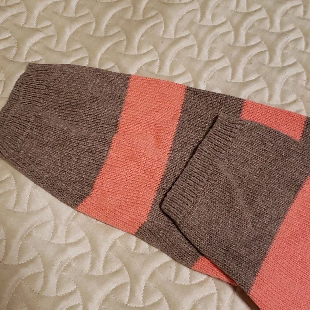 🔶️5 for $30🔶️ Gap Stripe Pullover Sweater - Picture 4 of 4